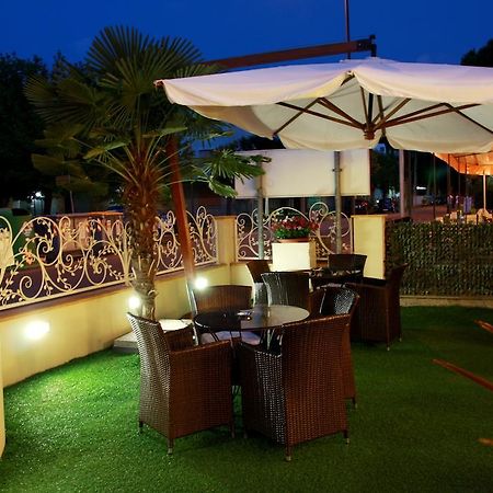 Hotel Monica Cervia Eksteriør bilde