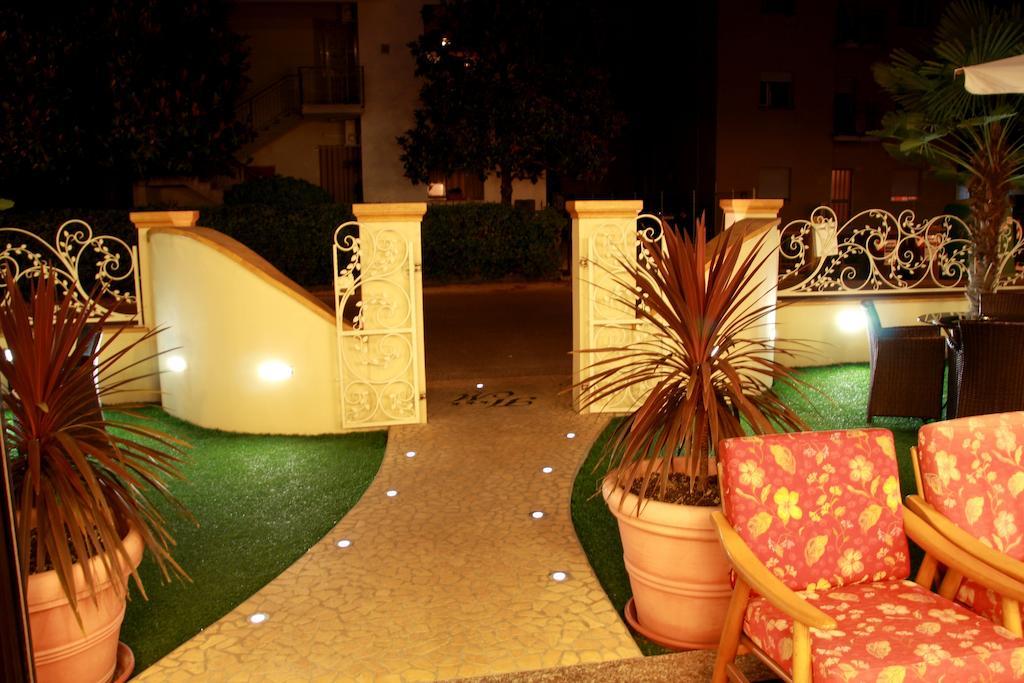 Hotel Monica Cervia Eksteriør bilde