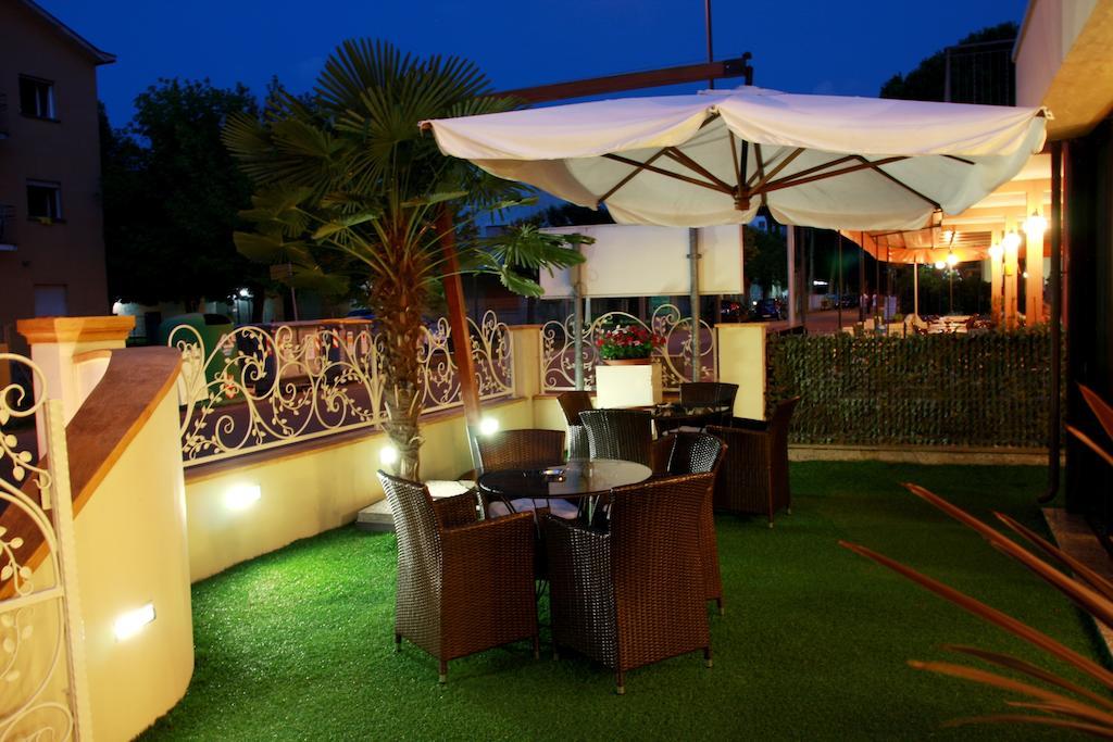 Hotel Monica Cervia Eksteriør bilde