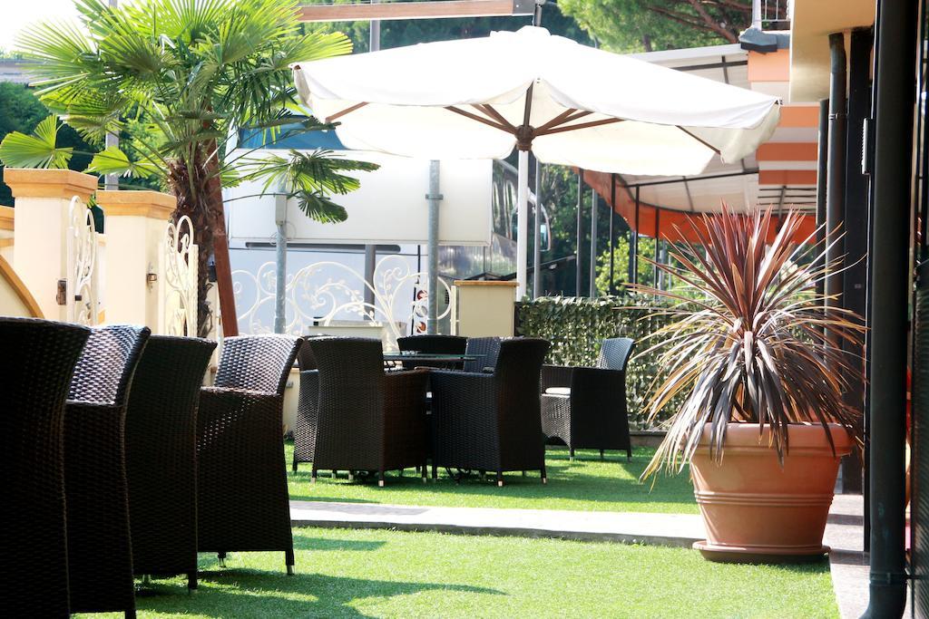 Hotel Monica Cervia Eksteriør bilde